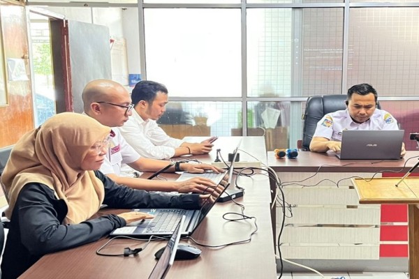 libatkan-kepala-desa-uns-dan-bapperida-sosialisasi-perkembangan-kejahatan-keuangan-dan-teknologi-finansial